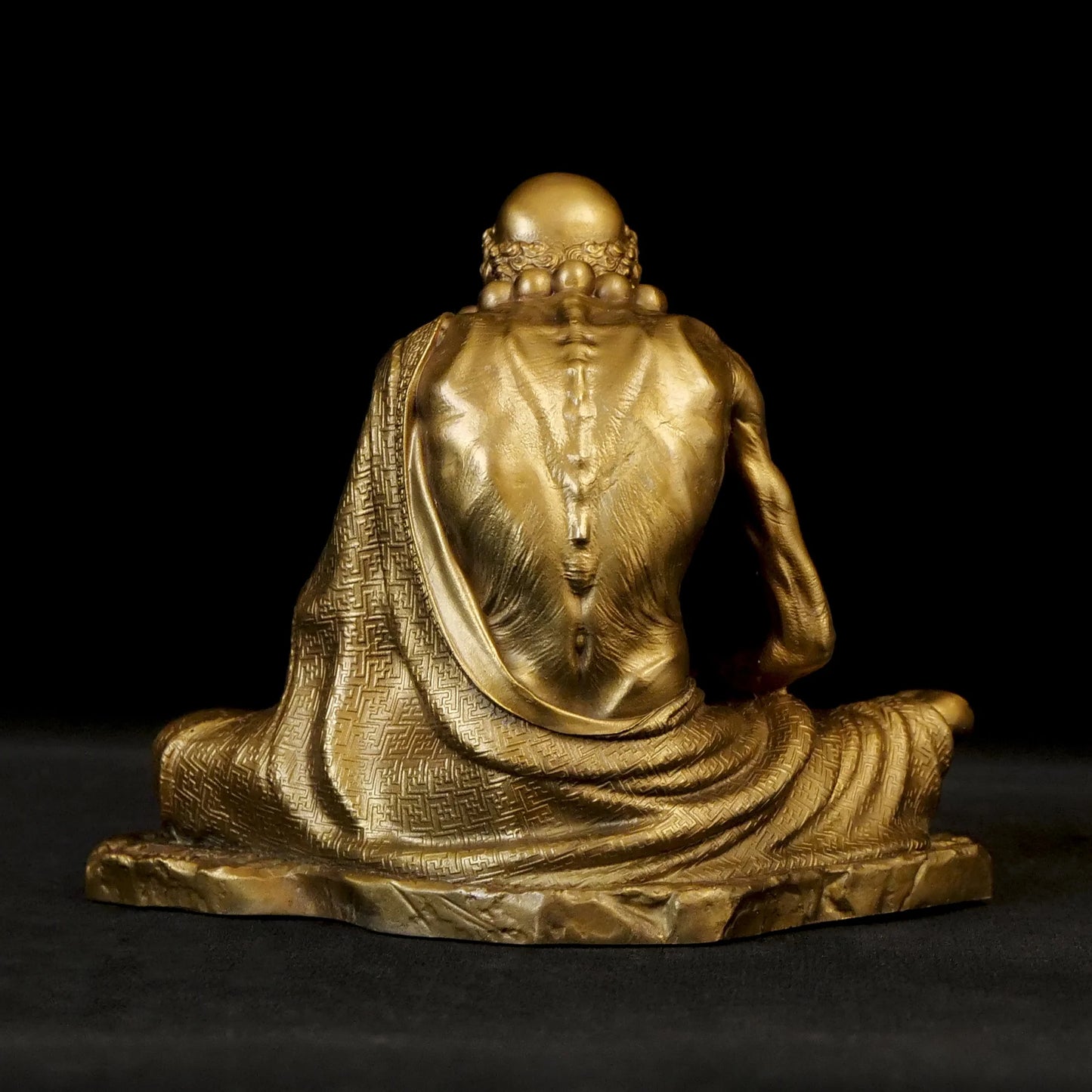 Silent Resolve Bodhidharma Sculpture – Exquisite Copper Zen Statue for Inner Strength