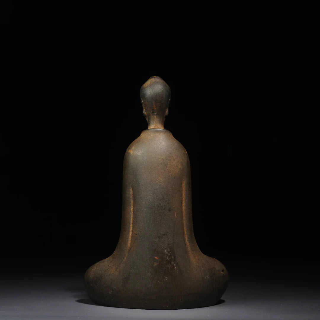 Minimalist Zen Buddha meditation statue with serene expression – peaceful spiritual decor for modern interiors
